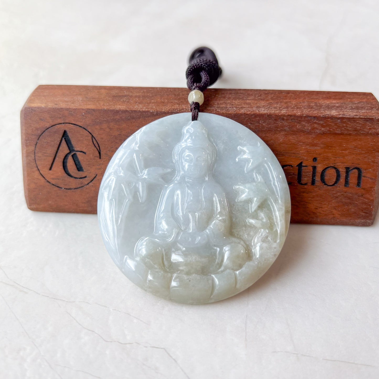 Large Jadeite Jade Guan Yin Avalokiteshvara Hand Carved Pendant Necklace, YJ-0321-0360492