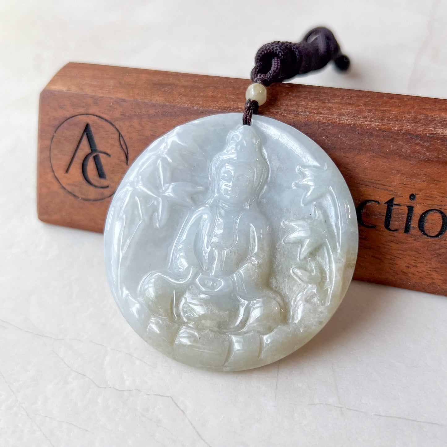 Large Jadeite Jade Guan Yin Avalokiteshvara Hand Carved Pendant Necklace, YJ-0321-0360492