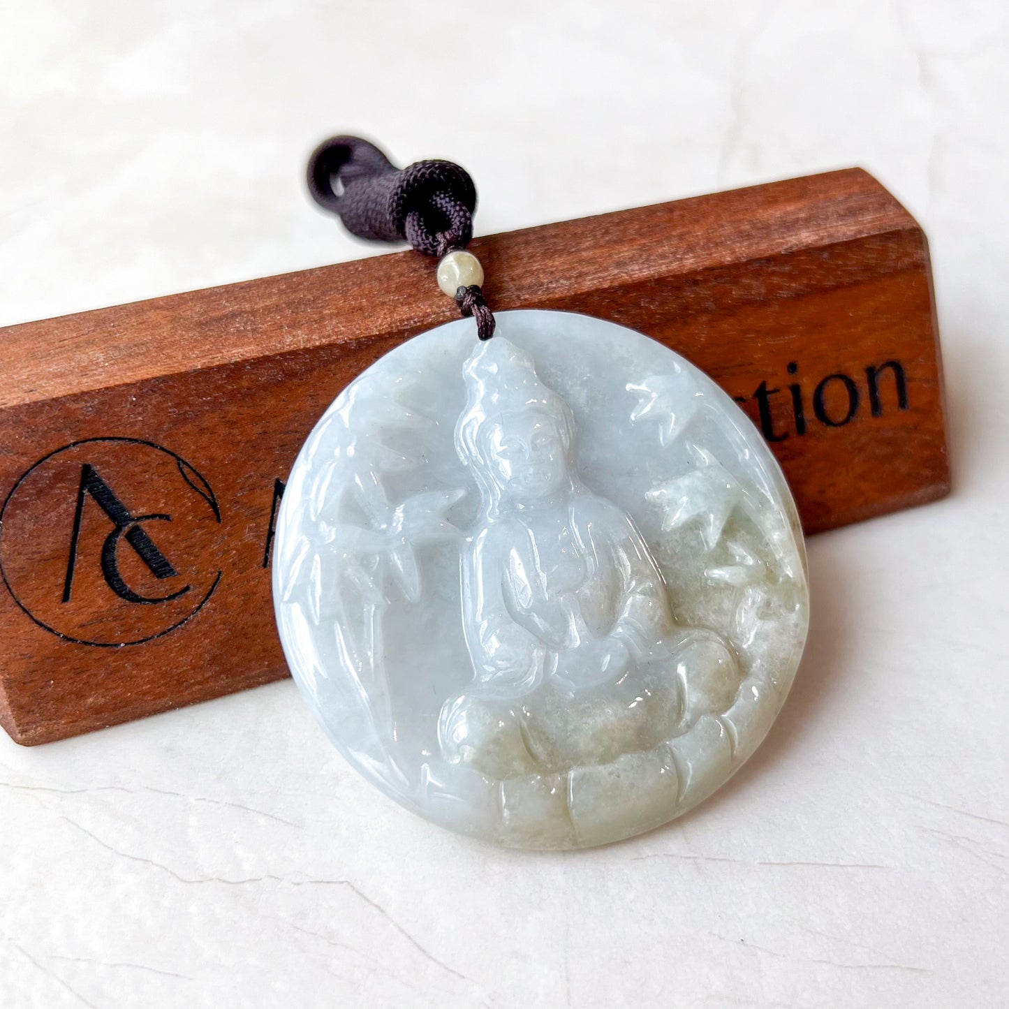 Large Jadeite Jade Guan Yin Avalokiteshvara Hand Carved Pendant Necklace, YJ-0321-0360492