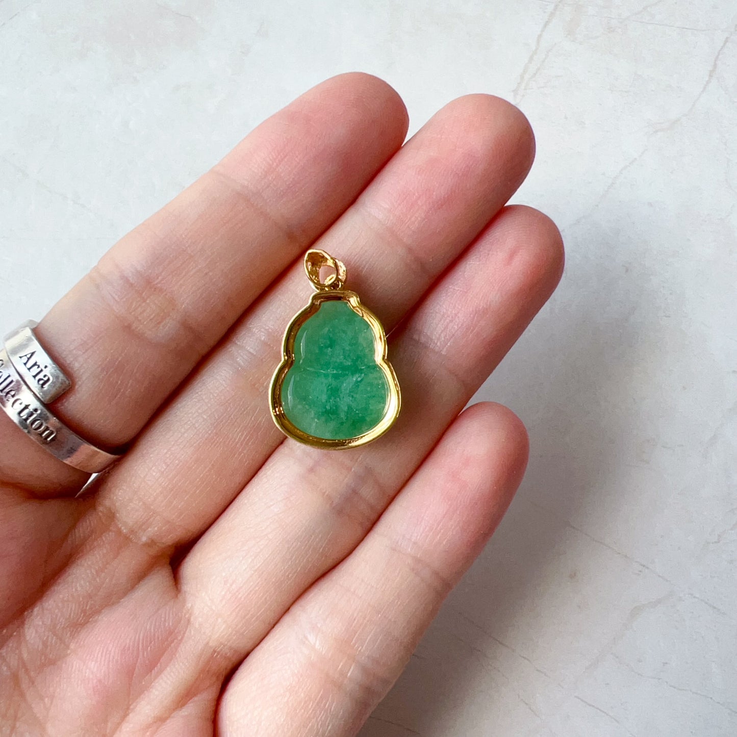 Lucky Jade Gourd Pendant, Jadeite Jade with 18K Gold, 葫芦 Calabash Pendant, FSX-0921-KSA32457