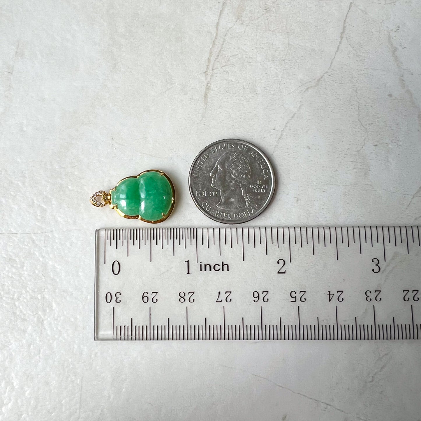 Lucky Jade Gourd Pendant, Jadeite Jade with 18K Gold, 葫芦 Calabash Pendant, FSX-0921-KSA32457