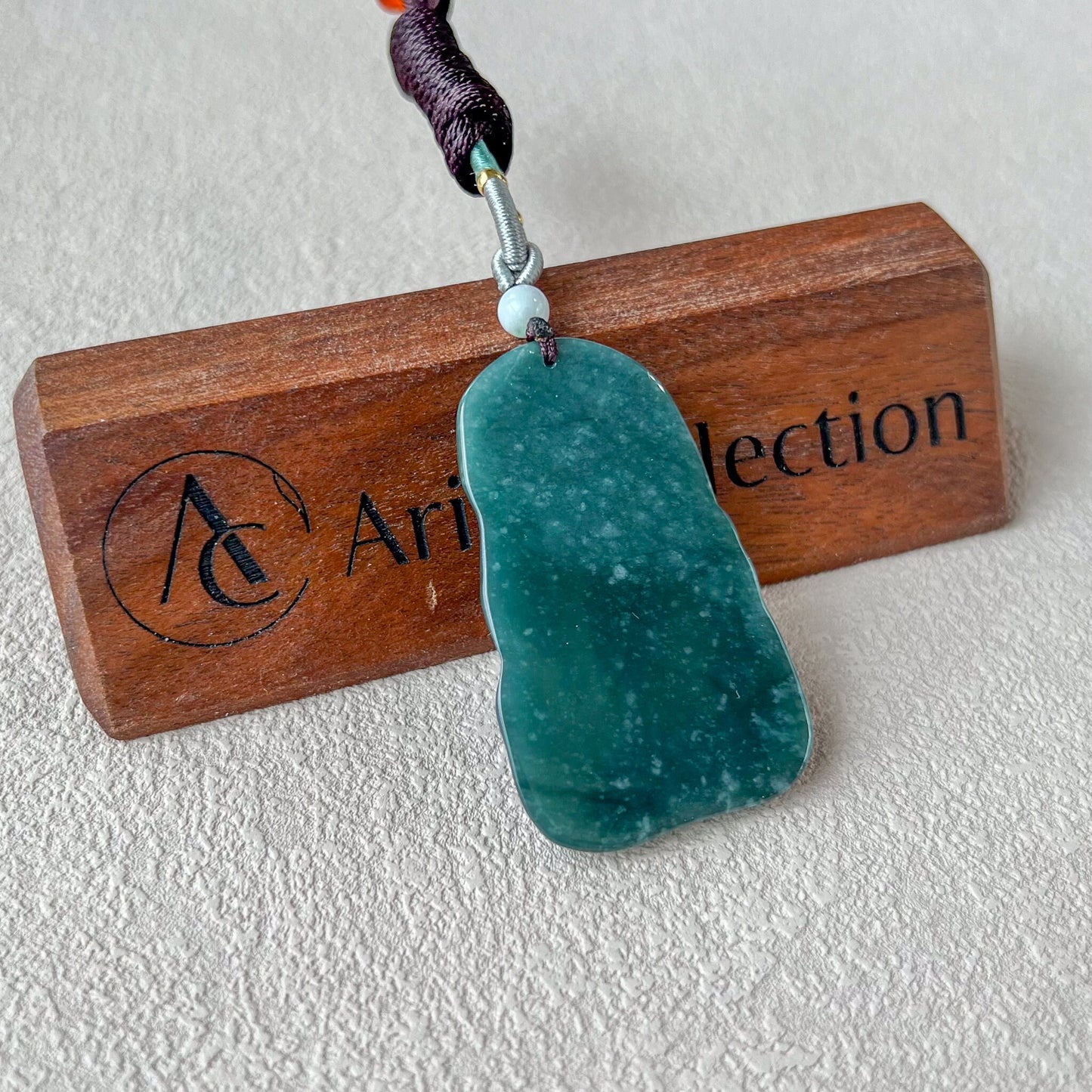 Jadeite Jade Standing Guan Yin Avalokiteshvara Carved Pendant Necklace, Quan Am, HC-0223-0005367