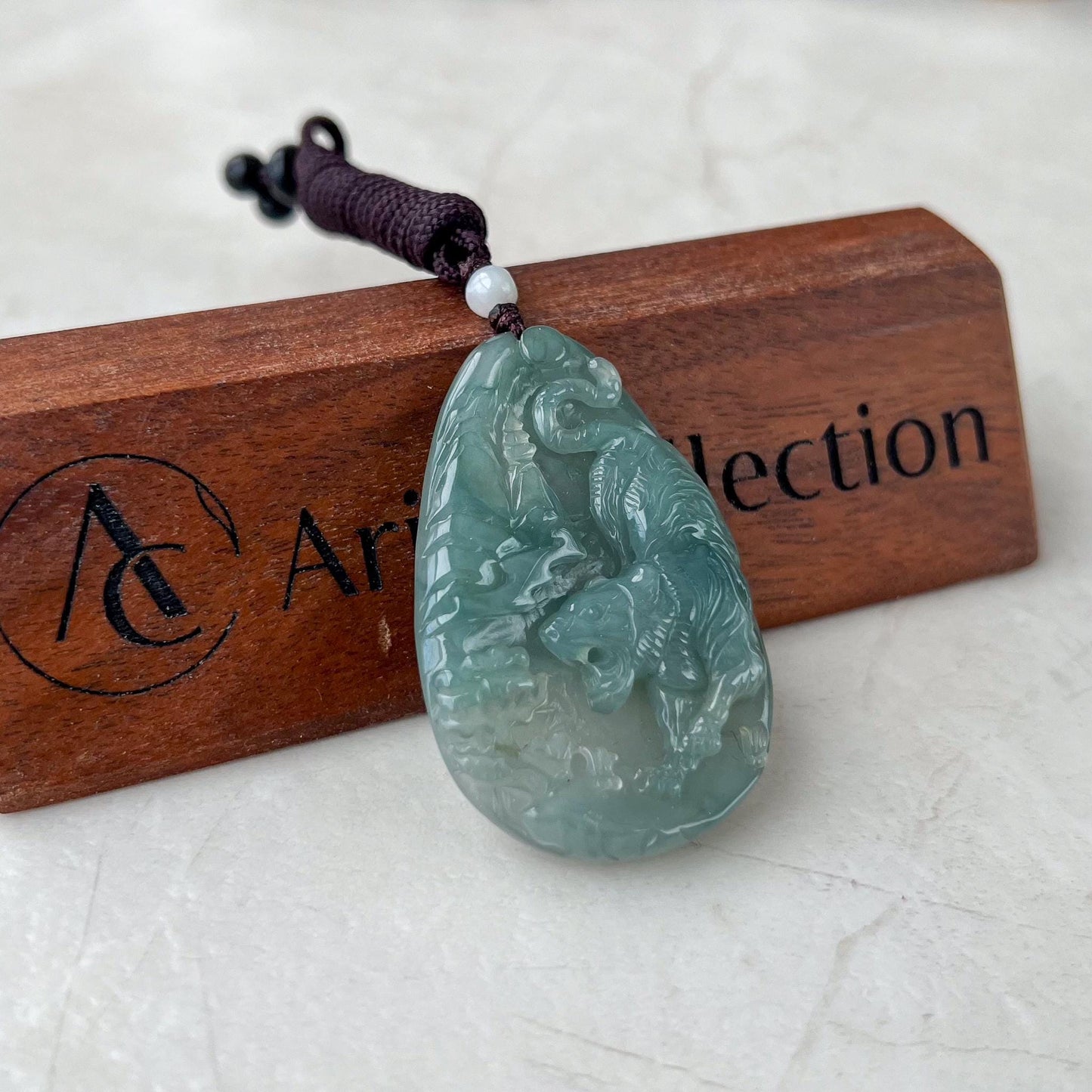 Tiger Roar Jade Pendant, Green Jadeite Jade Pendant, YJ-0422-0389312