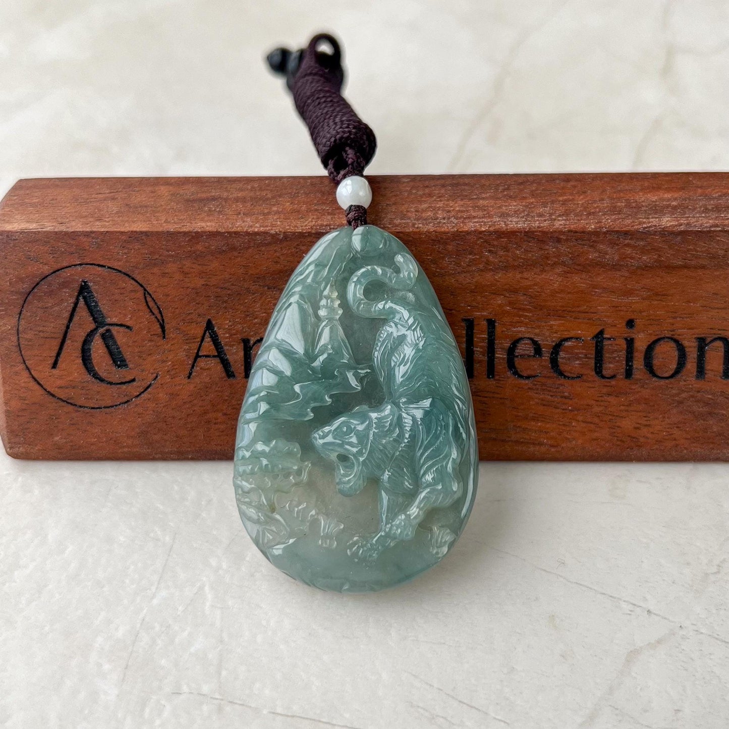 Tiger Roar Jade Pendant, Green Jadeite Jade Pendant, YJ-0422-0389312