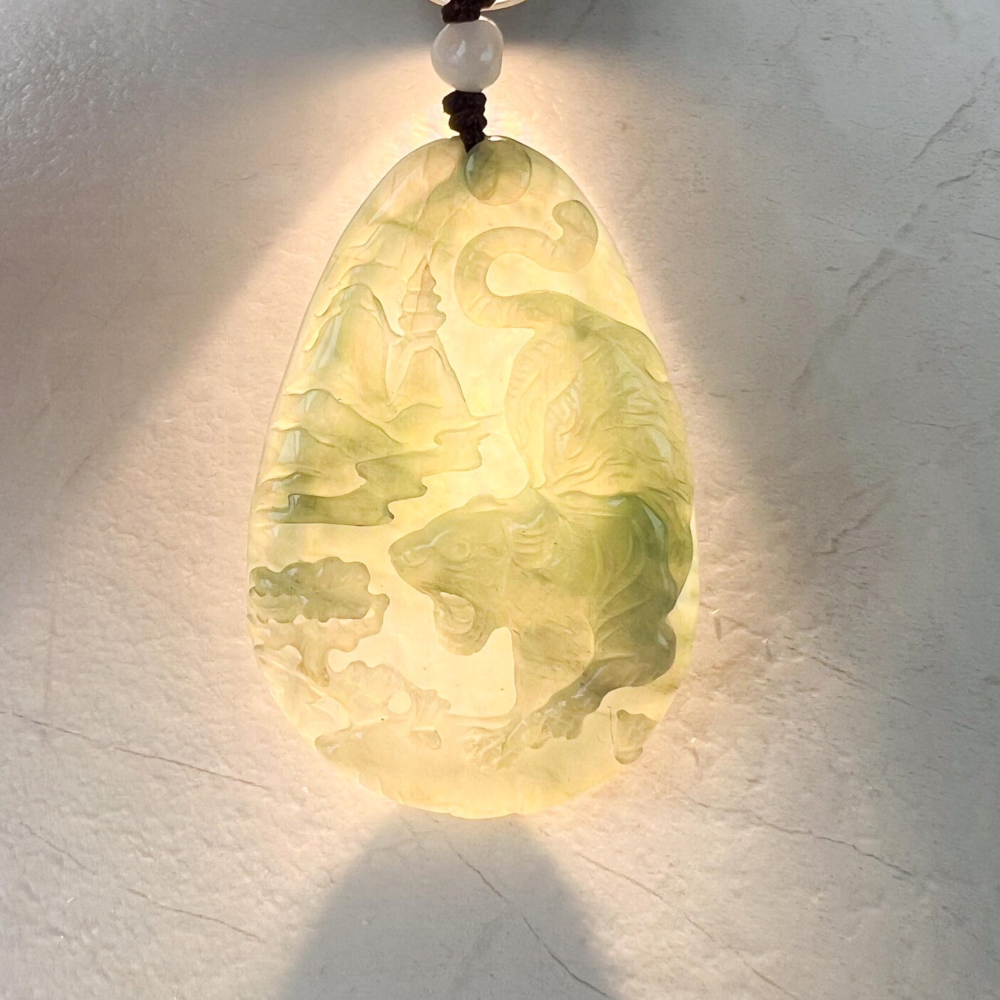 Tiger Roar Jade Pendant, Green Jadeite Jade Pendant, YJ-0422-0389312