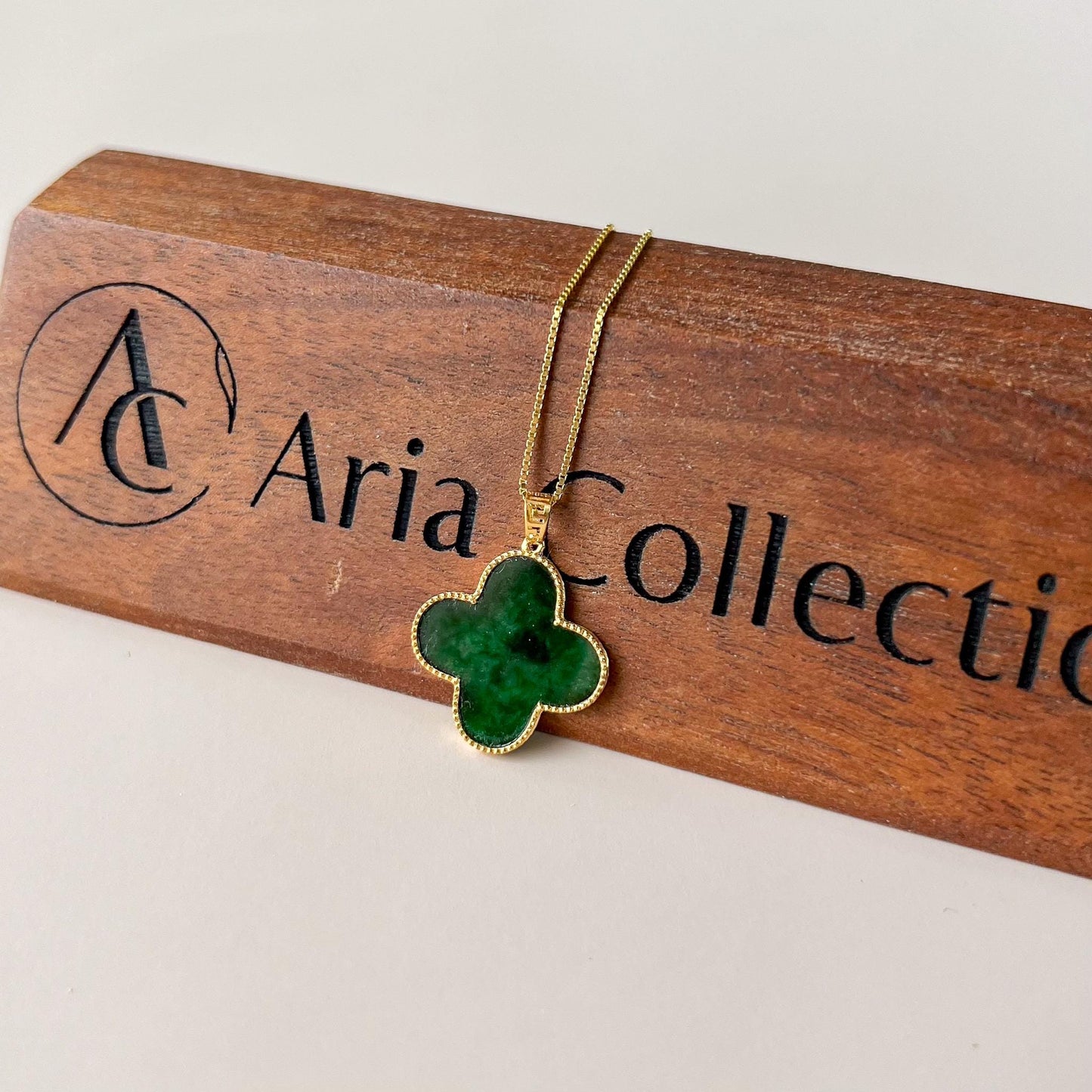 Small Green Four Leaf Clover, Jadeite Jade, 18K Gold Frame, Dainty Minimalist Pendant, Hand Carved Necklace, FSX-0921-1749942590