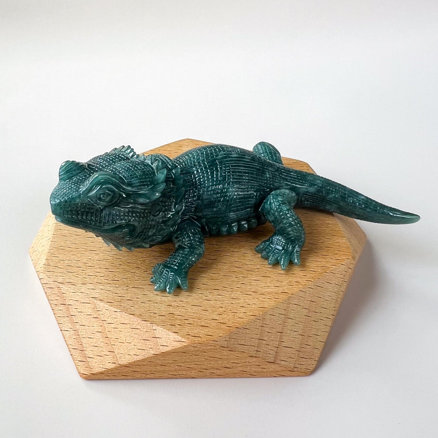 Lizard Jade Figurine, Feng Shui Hand-Carved Green Jade Statue, Home & Office Display Decoration, WMC-1224-1757129898