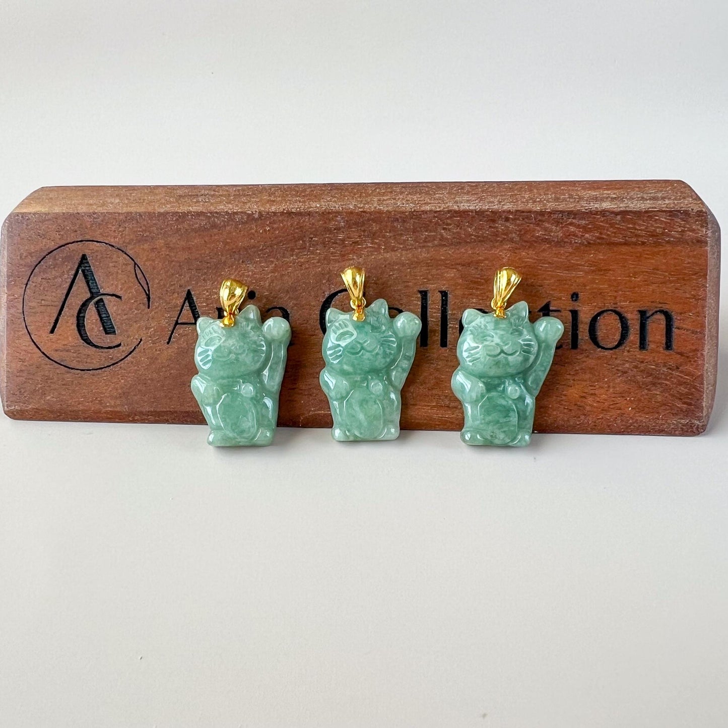 Jadeite Jade Fortune Money Cat 18K Gold Bail, Maneki-neko, Maneki Cat, Green Jade Pendant, FIN-0424-1760737803