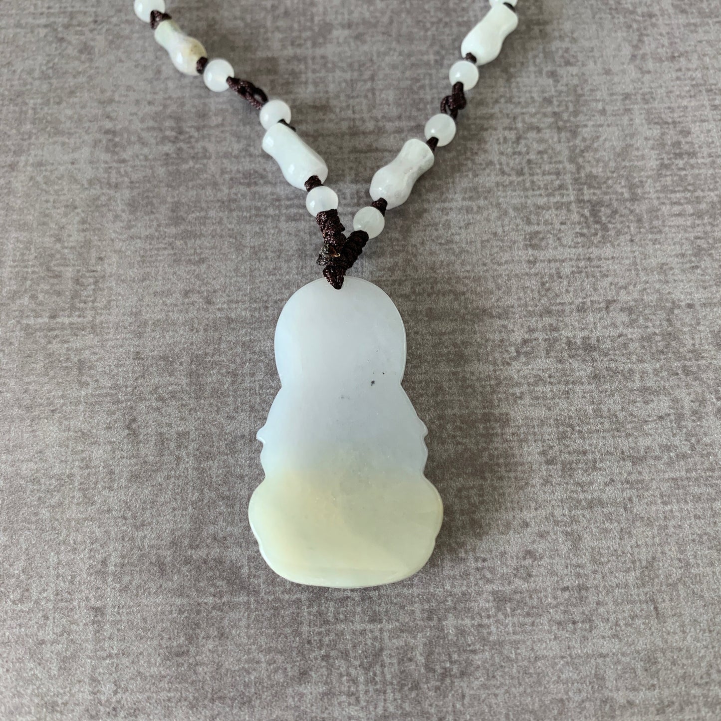 Jadeite Jade Guan Yin Avalokiteshvara Carved Pendant, Quan Am, YW-0110-1646848379 - AriaDesignCollection