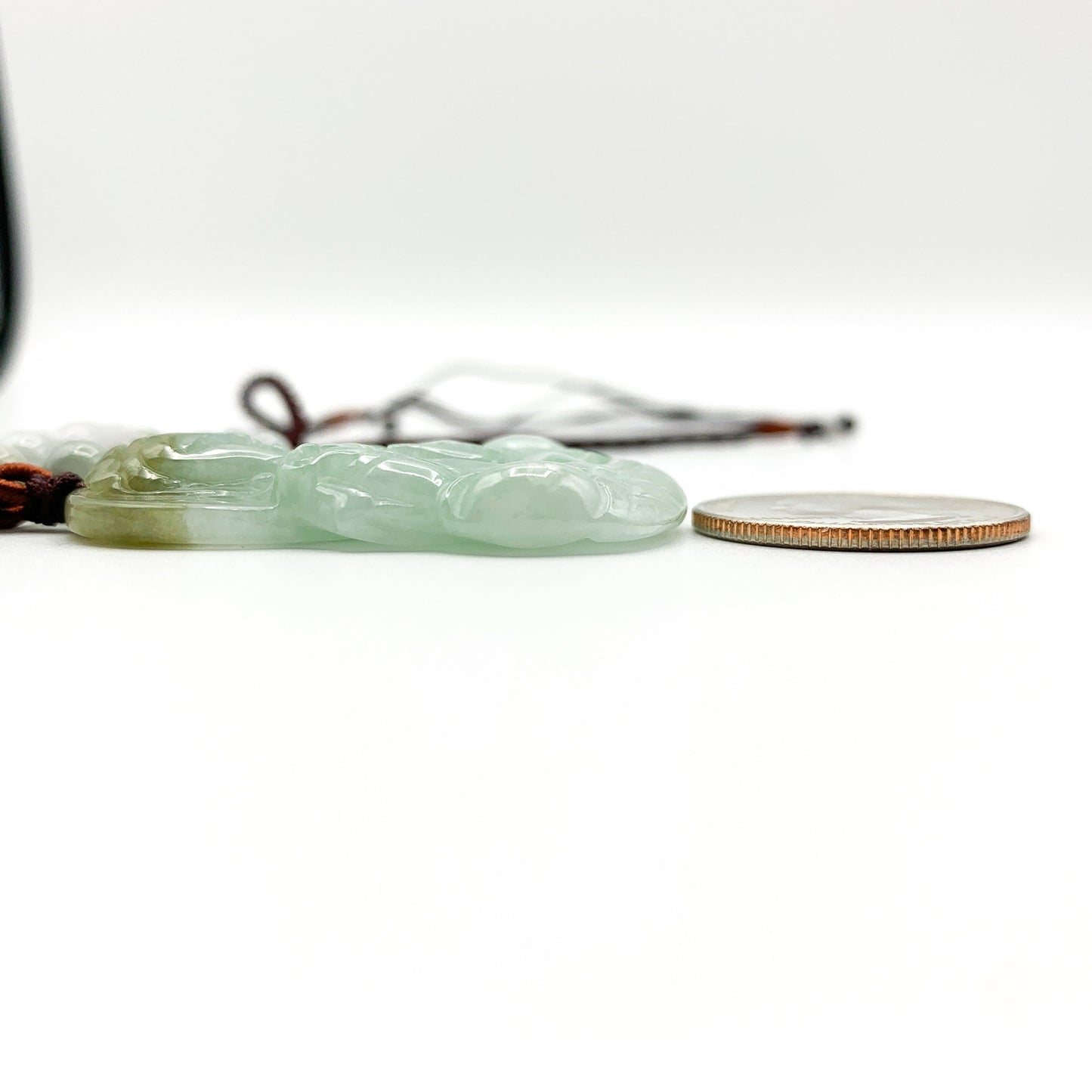 Jadeite Jade Guan Yin Avalokiteshvara Carved Pendant Necklace, Quan Am, YW-0110-1646513091 - AriaDesignCollection