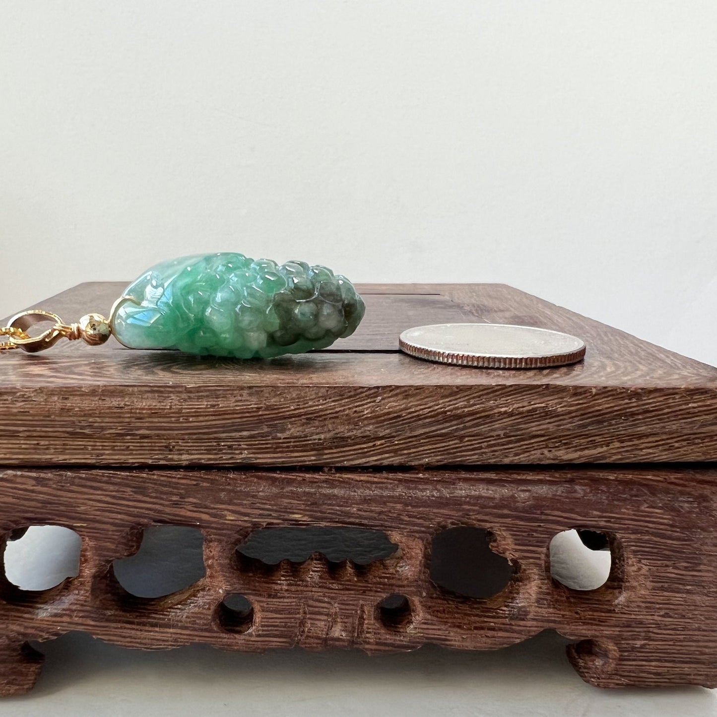 Green Jade Grape, Gold Plated, Jadeite Jade, Hand Carved Pendant Necklace, FCSG-0921-1647035832 - AriaDesignCollection