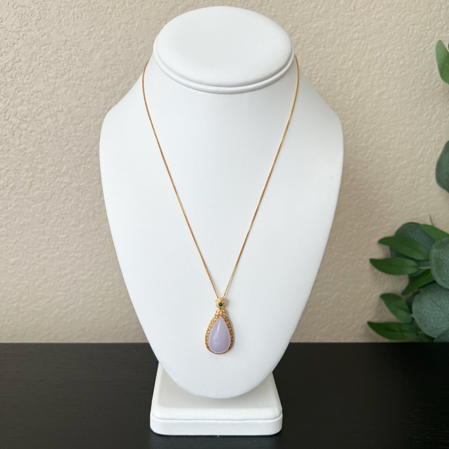 Purple Jade Teardrop Pendant, Jadeite Jade, 18K Gold, Lavender, Pendant Necklace, FSX-0921-DY21511 - AriaDesignCollection