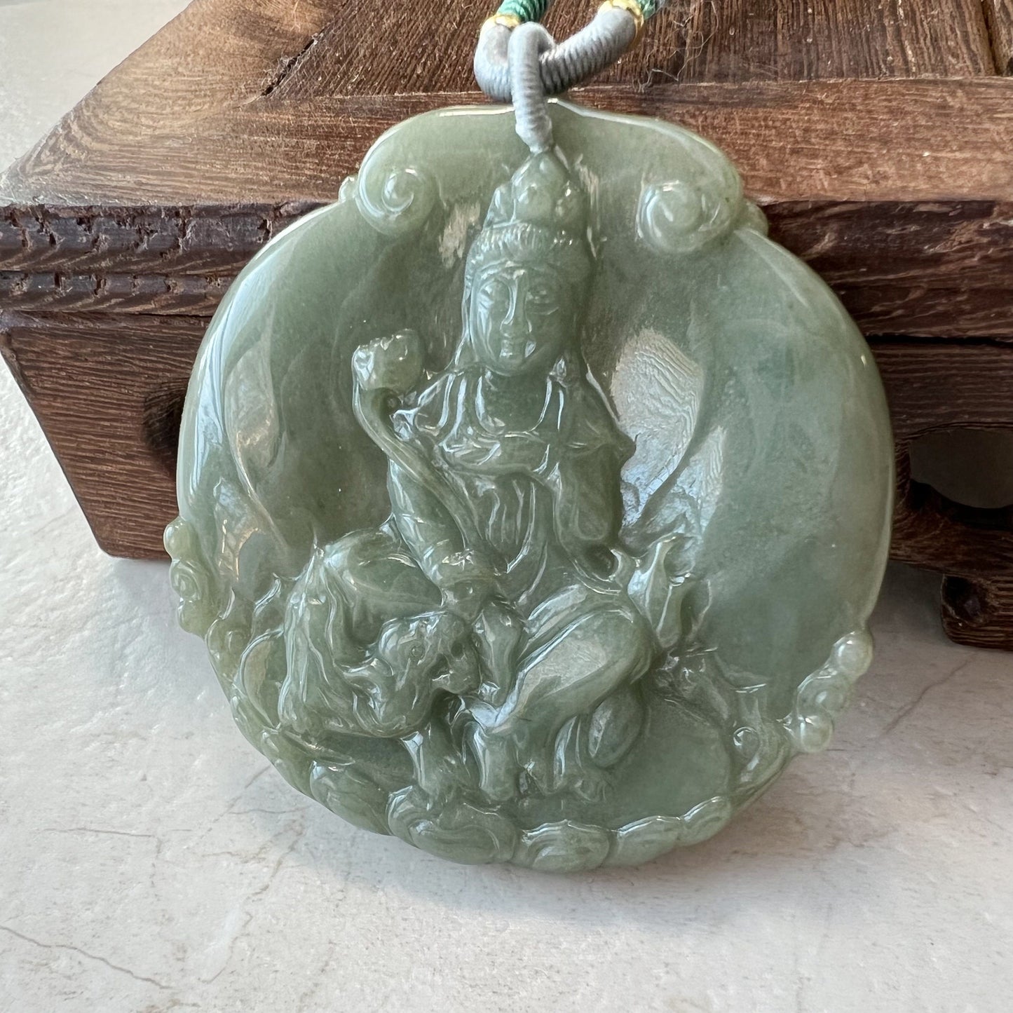 Jadeite Jade Guan Yin Avalokiteshvara Hand Carved Pendant Necklace, YJ-1221-0279050 - AriaDesignCollection