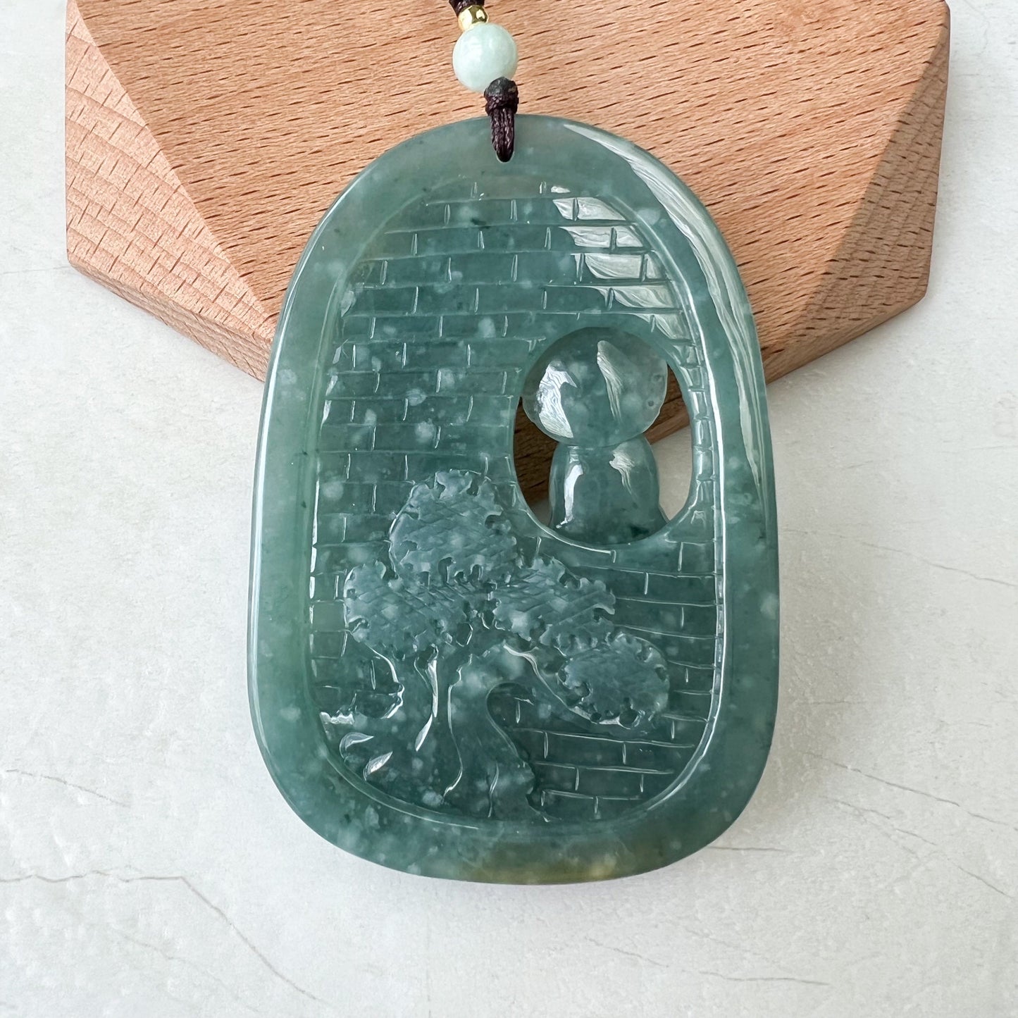 Green Faceless Guan Yin Meditating, Jadeite Jade Avalokiteshvara Hand Carved Pendant Necklace, Quan Am, ZYF-0322-1651918879 - AriaDesignCollection