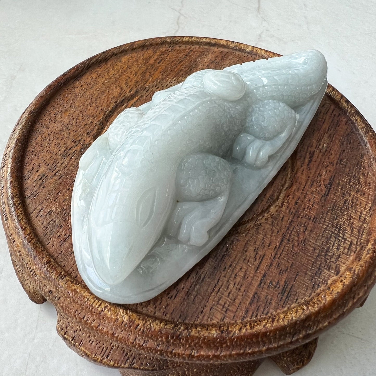 Jadeite Jade Lizard on Leaf, Feng Shui, Chinese Hand Carved Statue, Figurine, Display, Decoration, Green Jade, YJ-0322-0336530 - AriaDesignCollection