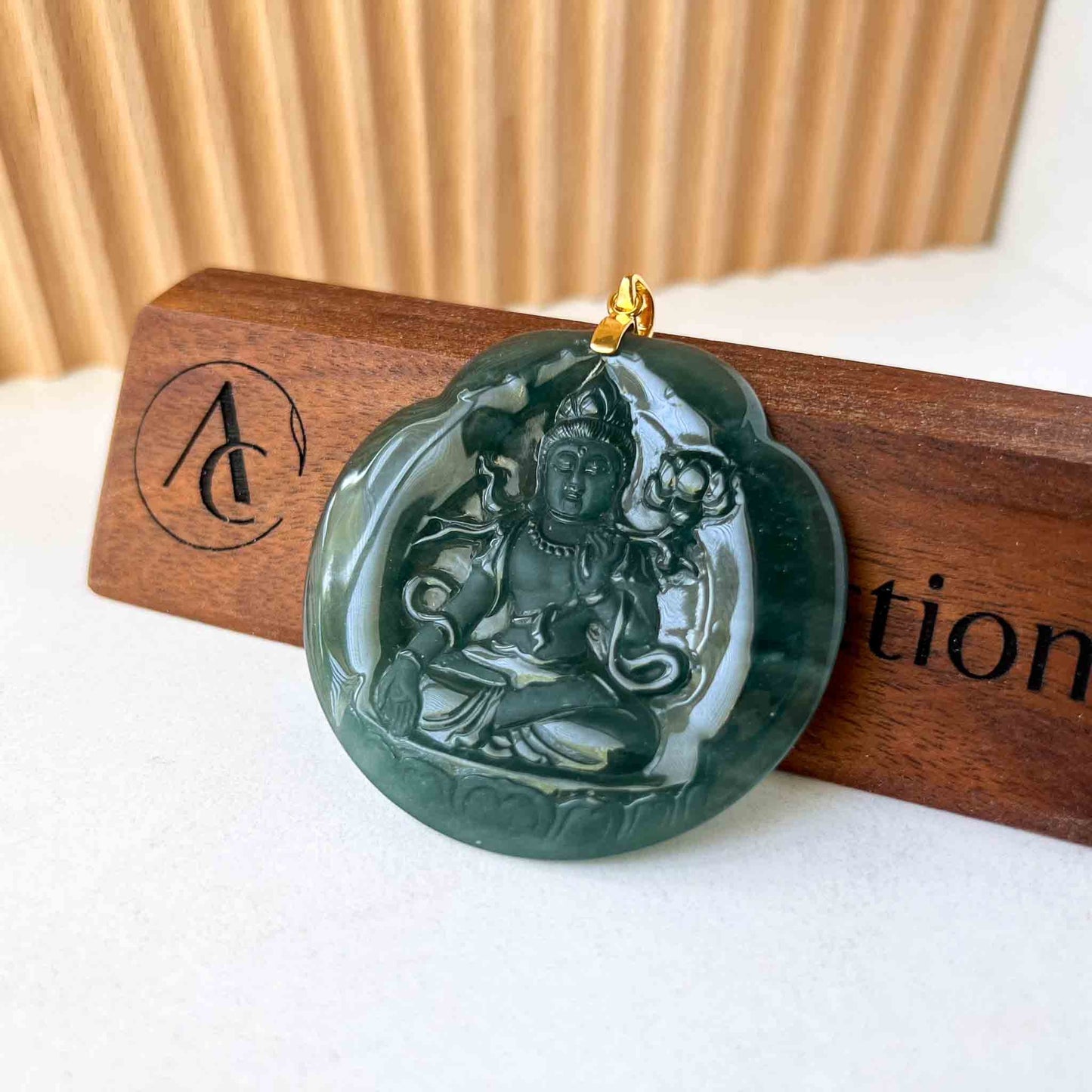 Jadeite Jade Mahasthamaprapta Buddha, Da Shi Zhi, Đại Thế Chí Bồ tát, 大势至菩萨, 18K Solid Gold Hand Carved Pendant, FCGZ-0422-0028193