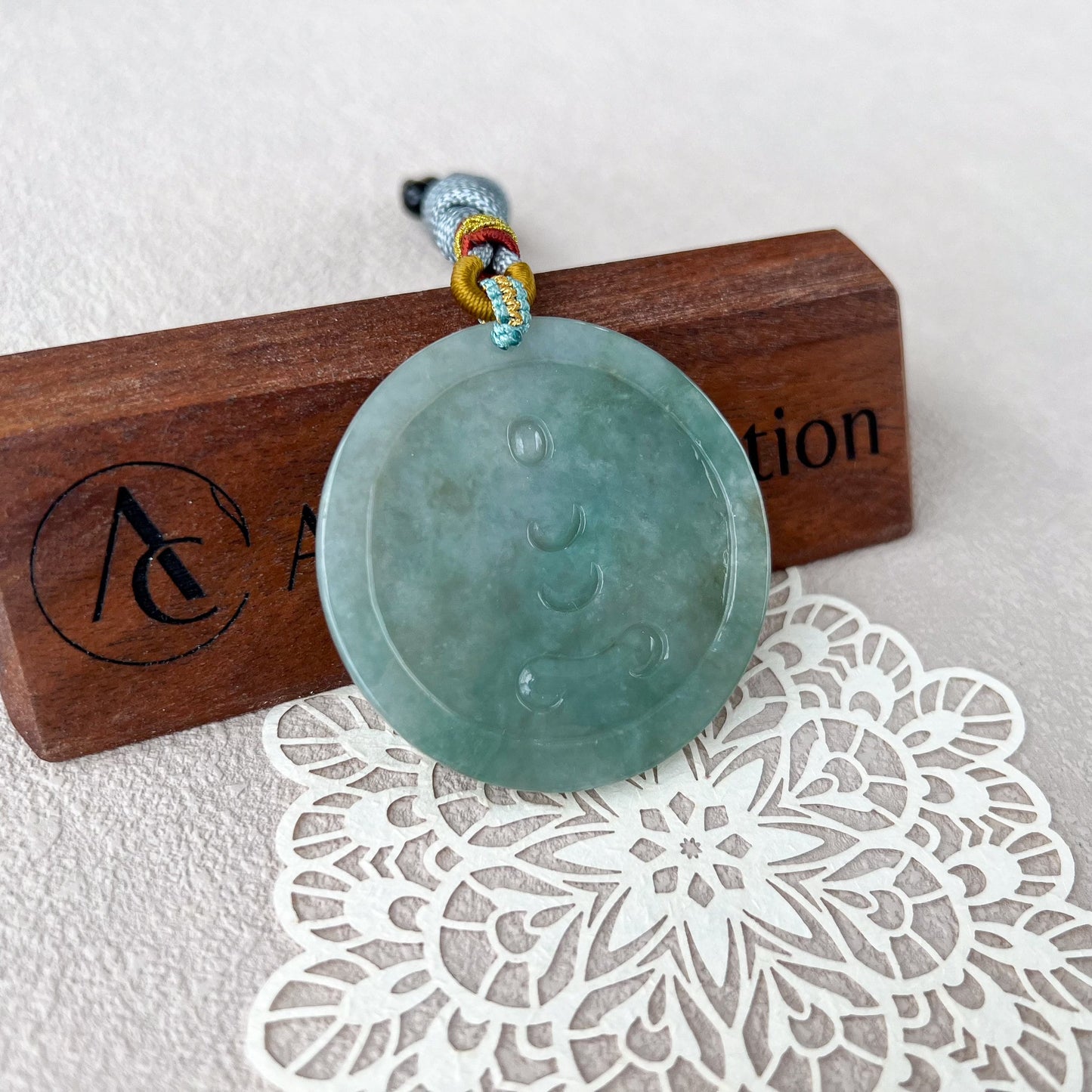 Jadeite Jade Vairocana Buddha, Đại Nhật Như Lai, 大日如来, Green Hand Carved Jade Pendant, YJ-1022-0068826
