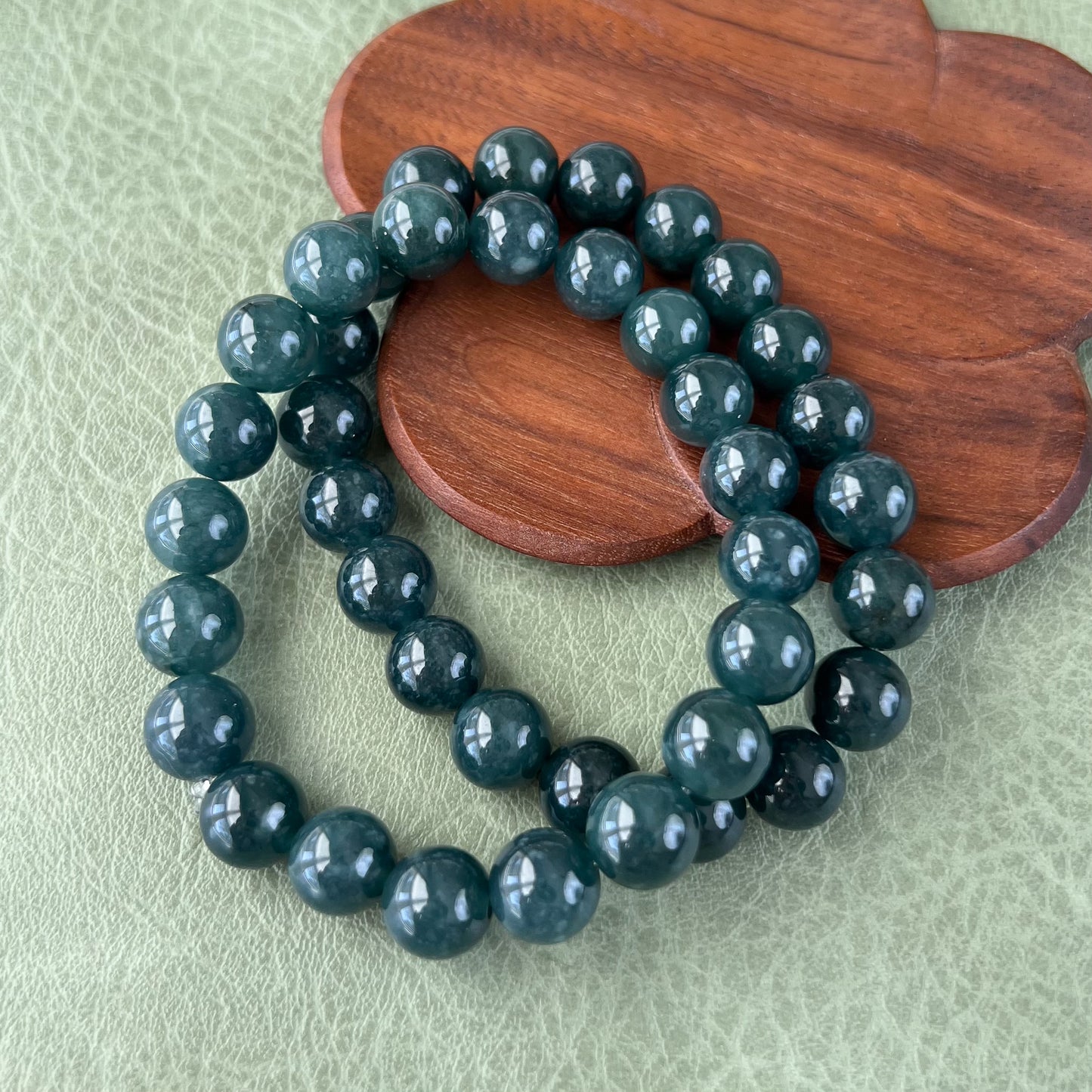 10.0 mm Blue Green Natural Jadeite Jade Round Beaded Bracelet, JUA-0424-1719715587