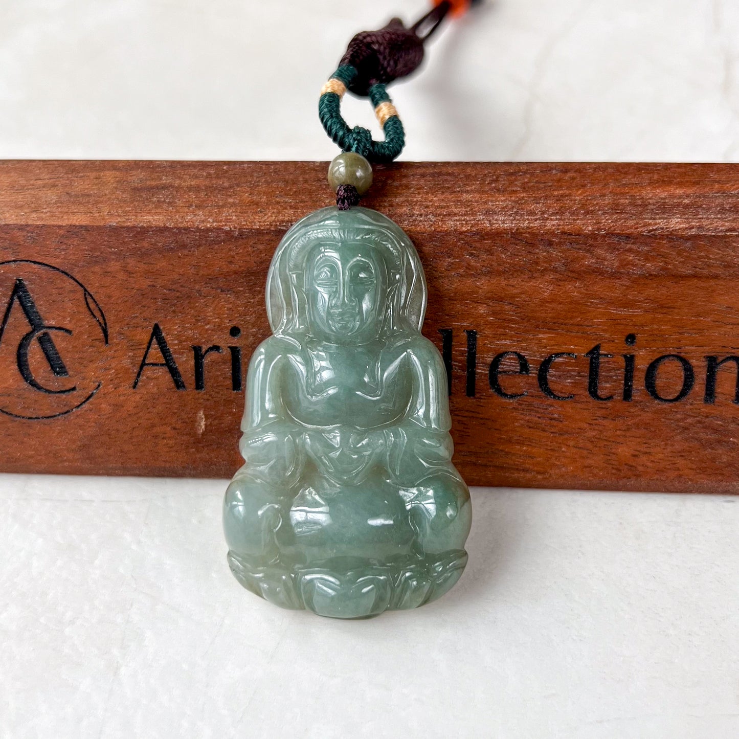 Jadeite Jade Guan Yin Avalokiteshvara Hand Carved Pendant Necklace, YJ-0321-0329835