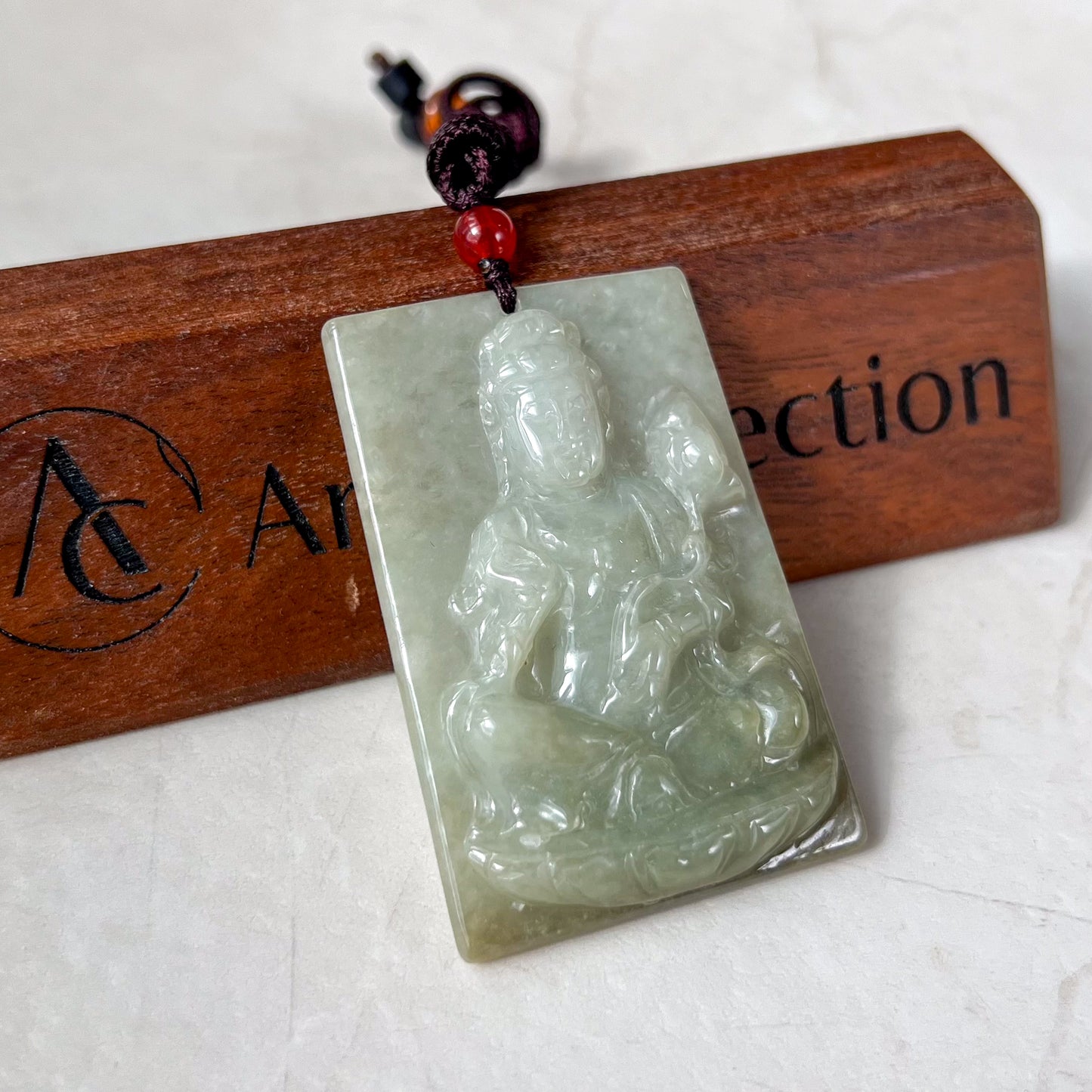 Jadeite Jade Guan Yin Avalokiteshvara Hand Carved Pendant Necklace, YJ-0321-0469026