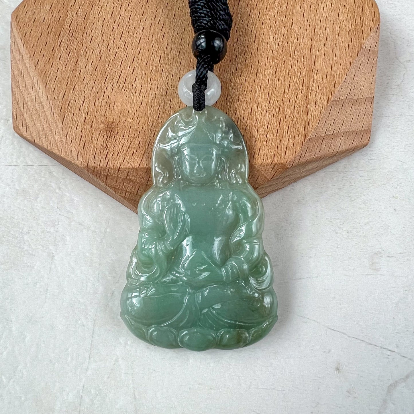 Jadeite Jade Guan Yin Avalokiteshvara Hand Carved Pendant Necklace, Quan Am, YJ-0321-0333242