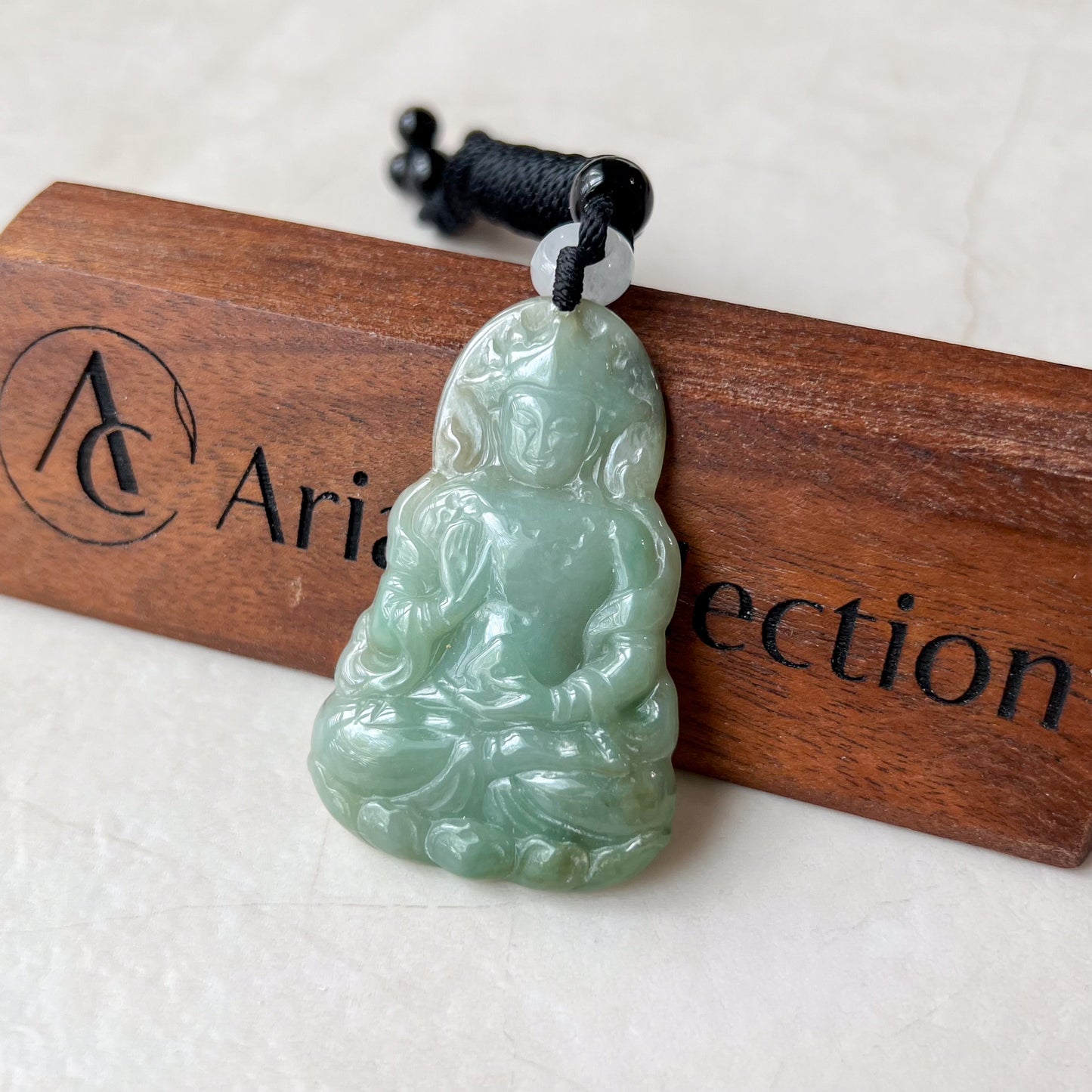 Jadeite Jade Guan Yin Avalokiteshvara Hand Carved Pendant Necklace, Quan Am, YJ-0321-0333242