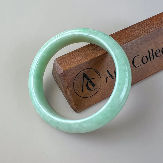 Aria Collection smooth light green natural jade bangle with glossy polished finish