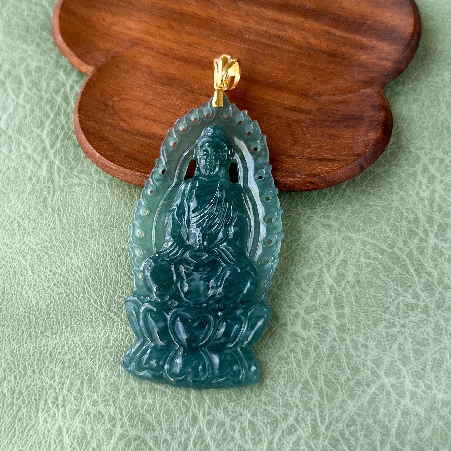 Divine Halo Guan Yin Jade Pendant, Jadeite Jade Guan Yin Avalokiteshvara Pendant with 18K Solid Gold Bail, Guanyin, 观音, MIR-0424-1730000152