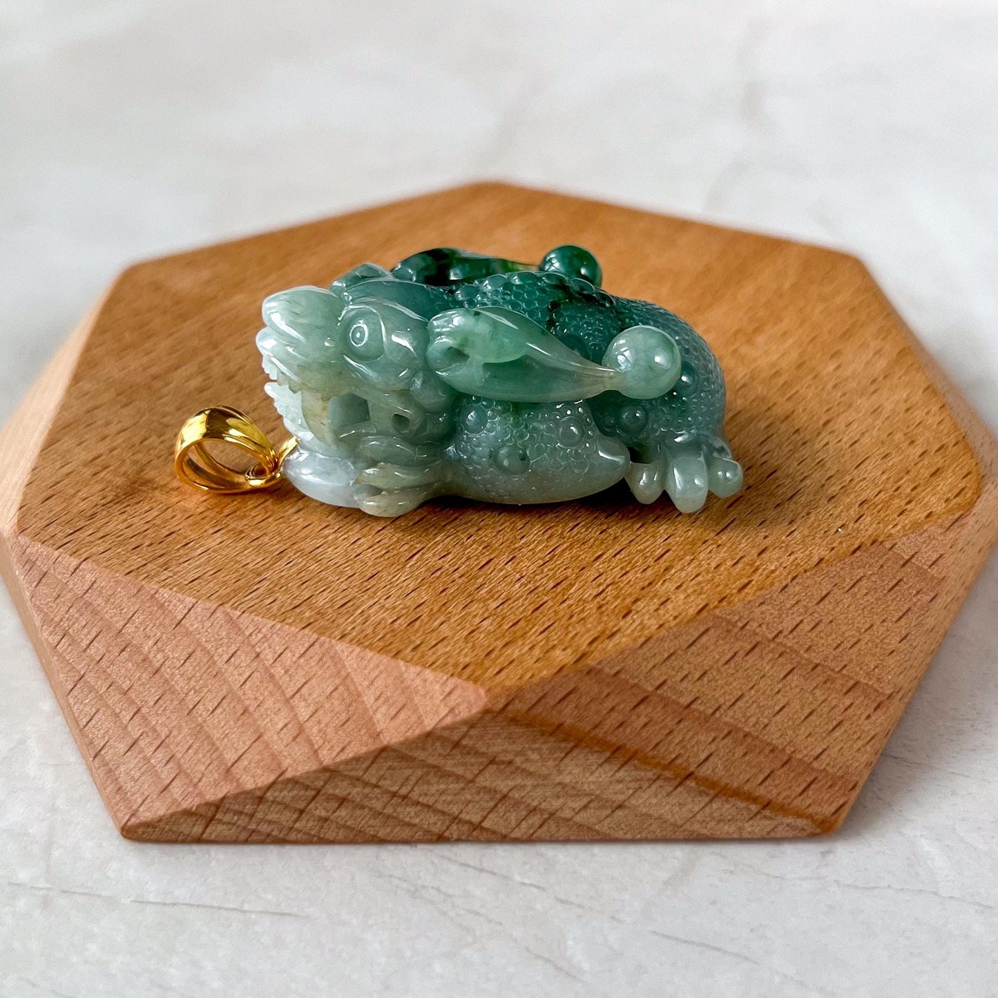 Lucky Pi Xiu Toad Jade Pendant with 18k Gold Bail, 貔貅, 三脚金蟾, Jadeite Jade Pendant, YGR-0823-1732135416