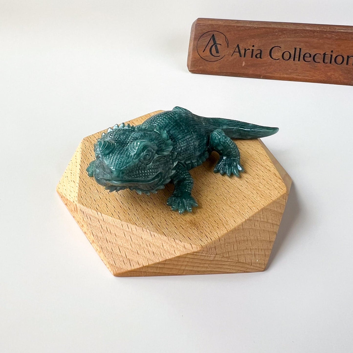 Lizard Jade Figurine, Feng Shui Hand-Carved Green Jade Statue, Home & Office Display Decoration, WMC-1224-1757129898