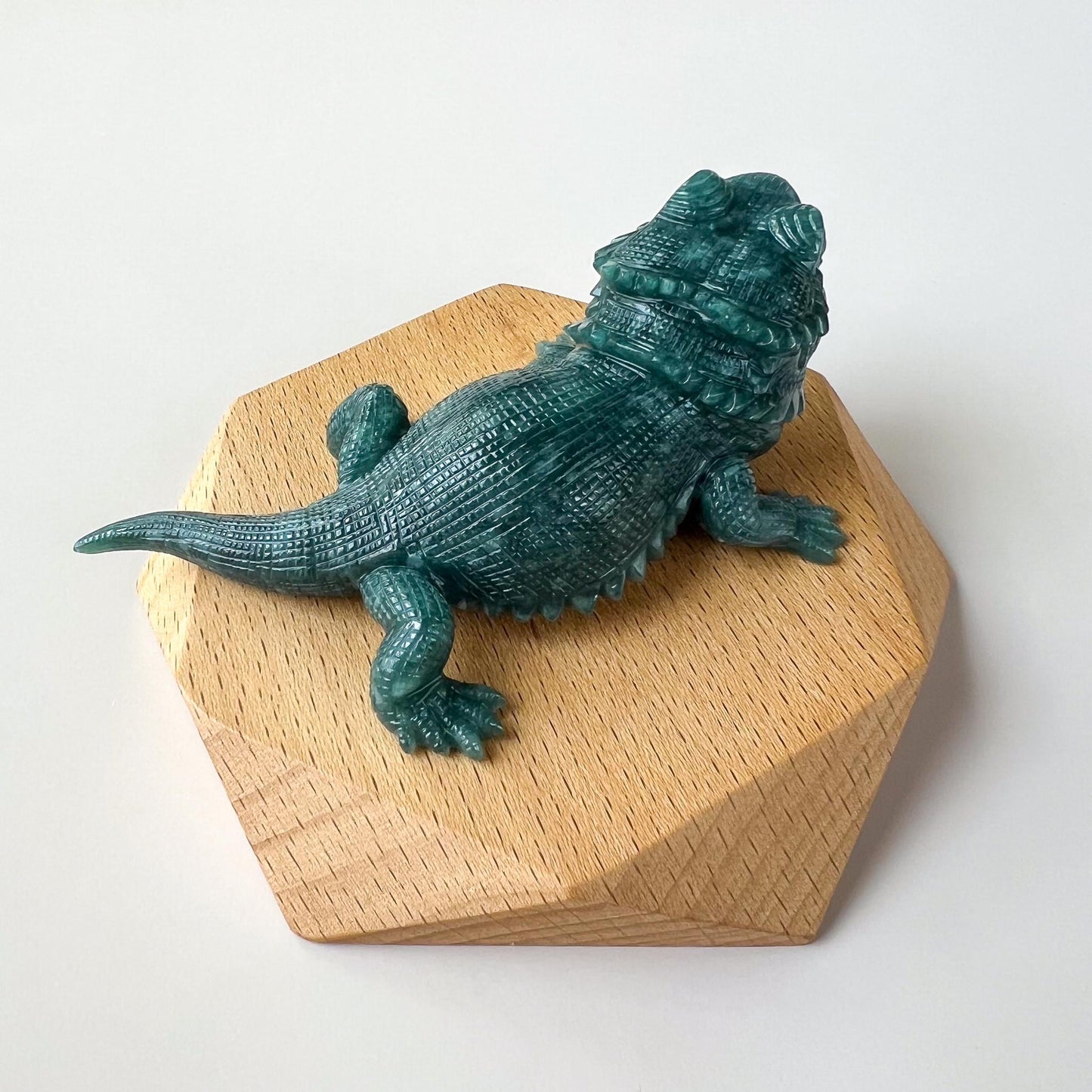 Lizard Jade Figurine, Feng Shui Hand-Carved Green Jade Statue, Home & Office Display Decoration, WMC-1224-1757129898