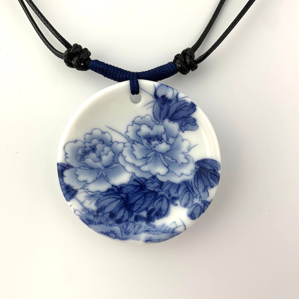 Chinese Porcelain Handmade Necklace, Chinese Decorative Pendant Necklace, Porcelain Pendant, YW-0110-1645827003 - AriaDesignCollection
