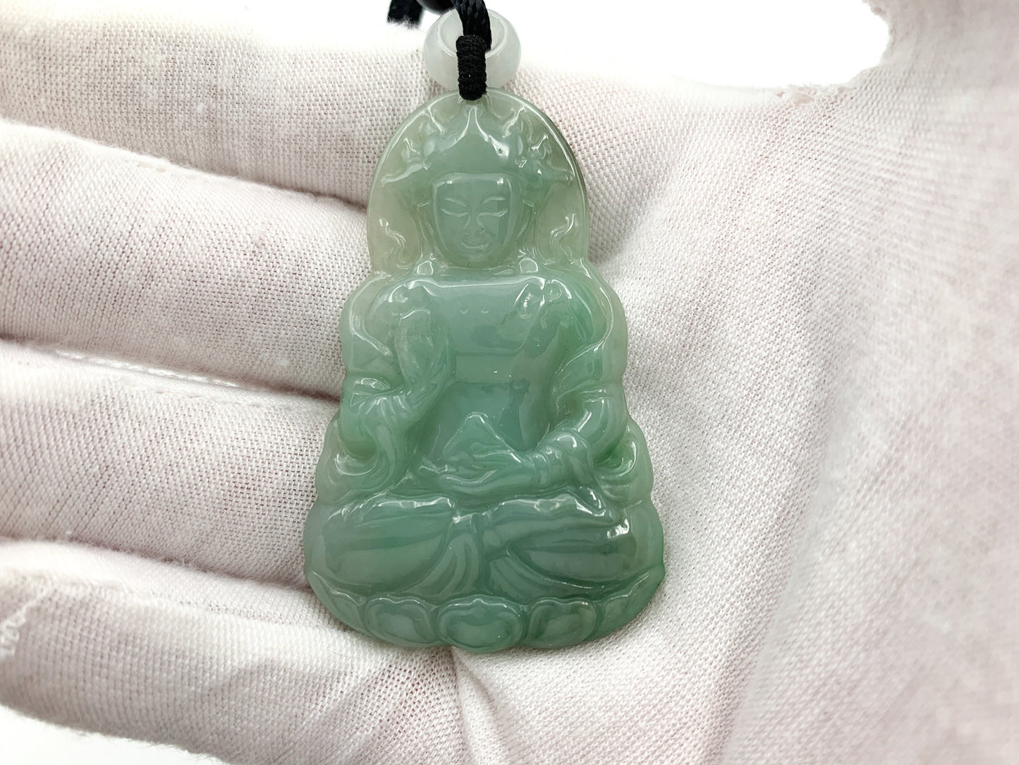 Jadeite Jade Guan Yin Avalokiteshvara Hand Carved Pendant Necklace, Quan Am, YJ-0321-0333242 - AriaDesignCollection