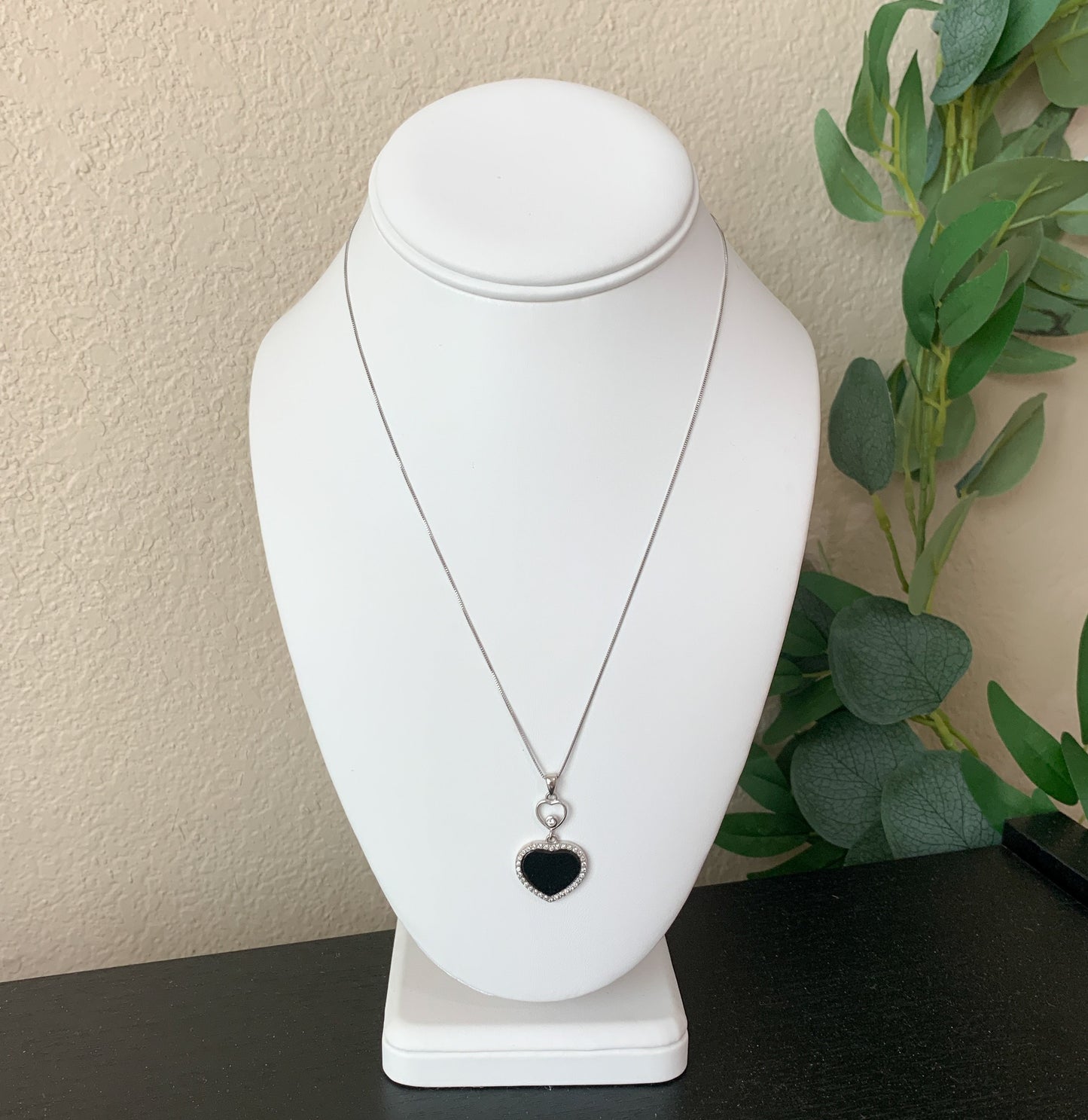 Black Jadeite Jade Omphacite Heart Sterling Silver Necklace, ZH-0921-1646459633 - AriaDesignCollection