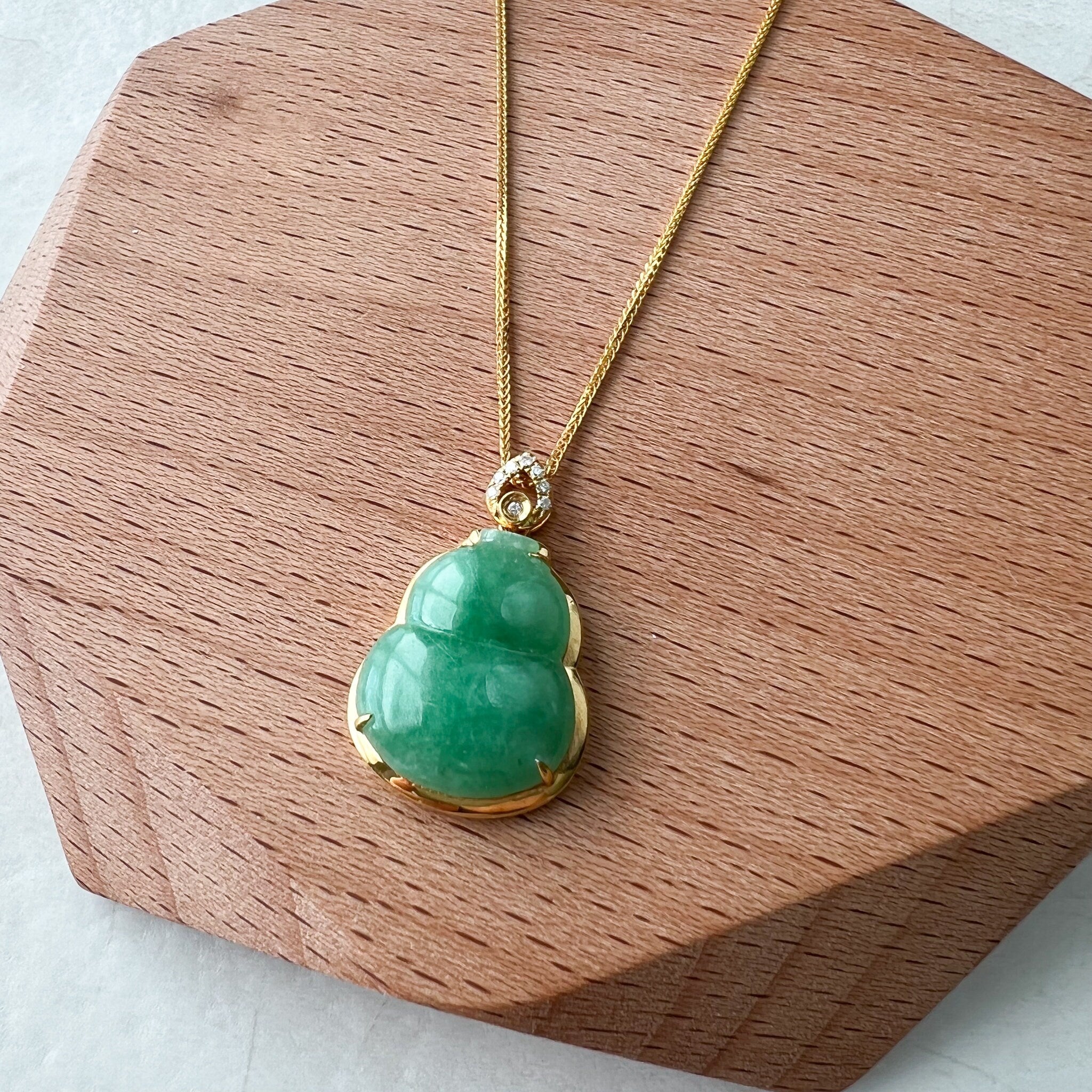 Green Jade Stone Pendant and Necklace - Choose the Type Necklace - Made to  Order