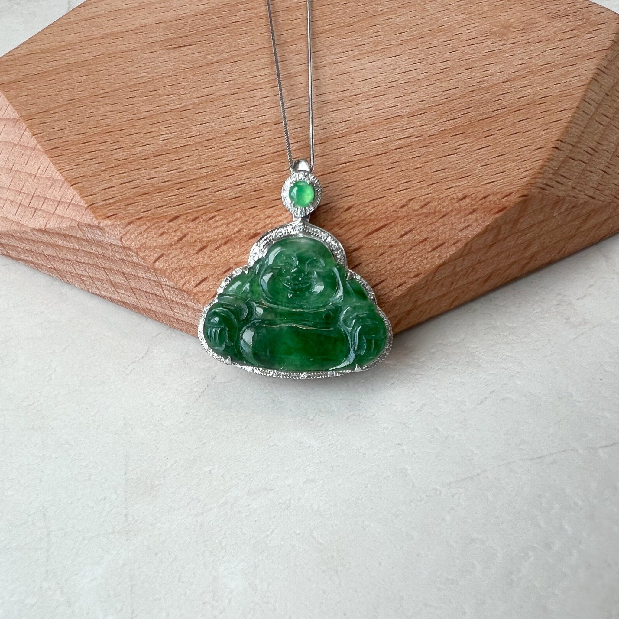 Beautiful emerald green Jade Buddha pendant 18k gold necklace Fortune Good  Luck | eBay