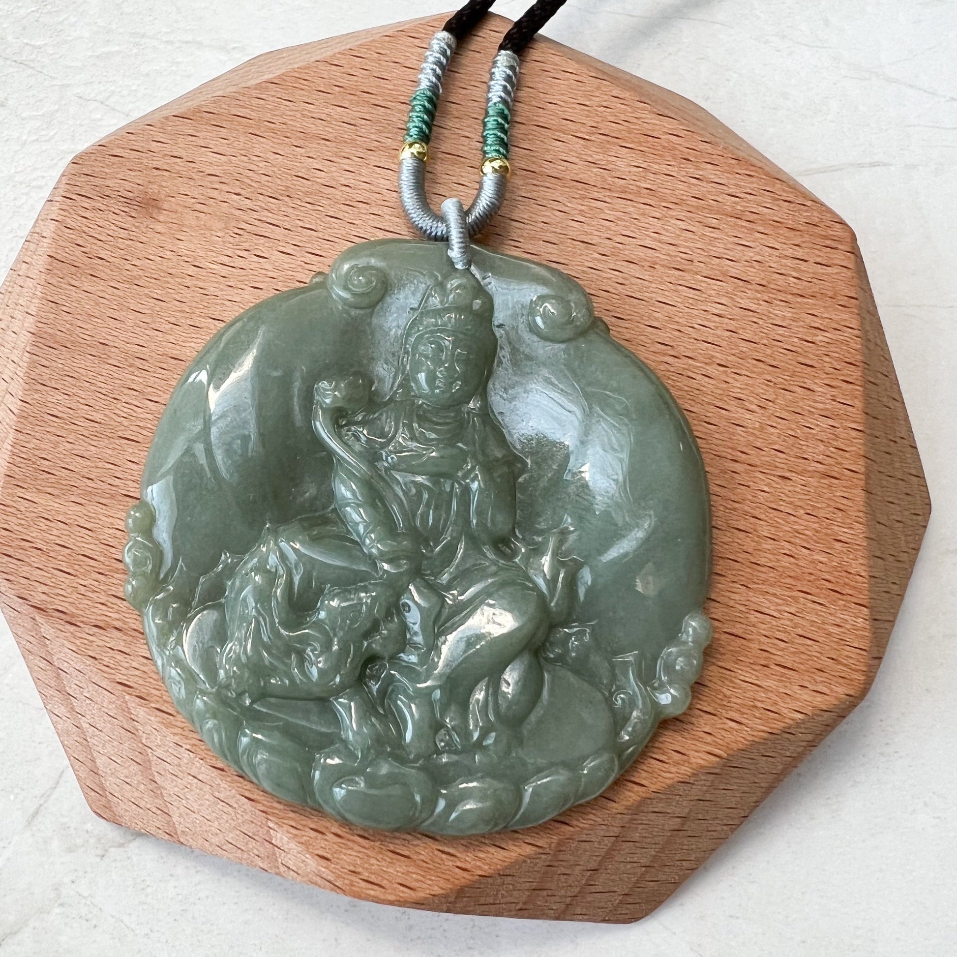 Jadeite Jade Guan Yin Avalokiteshvara Hand Carved Pendant Necklace, YJ-1221-0279050 - AriaDesignCollection