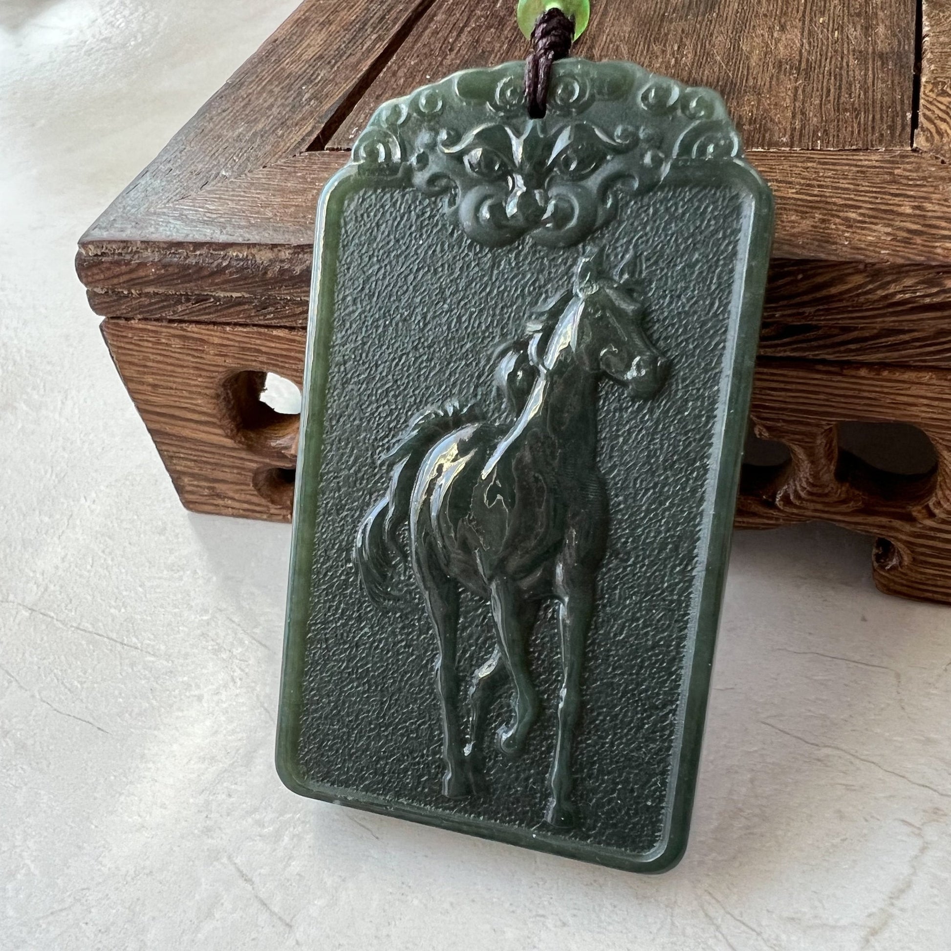 Mahasthamaprapta Buddha, Da Shi Zhi , Đại Thế Chí Bồ tát, 大势至, Nephrite Jade, Horse Zodiac Carved Pendant Necklace, RM-1221-1649779194 - AriaDesignCollection