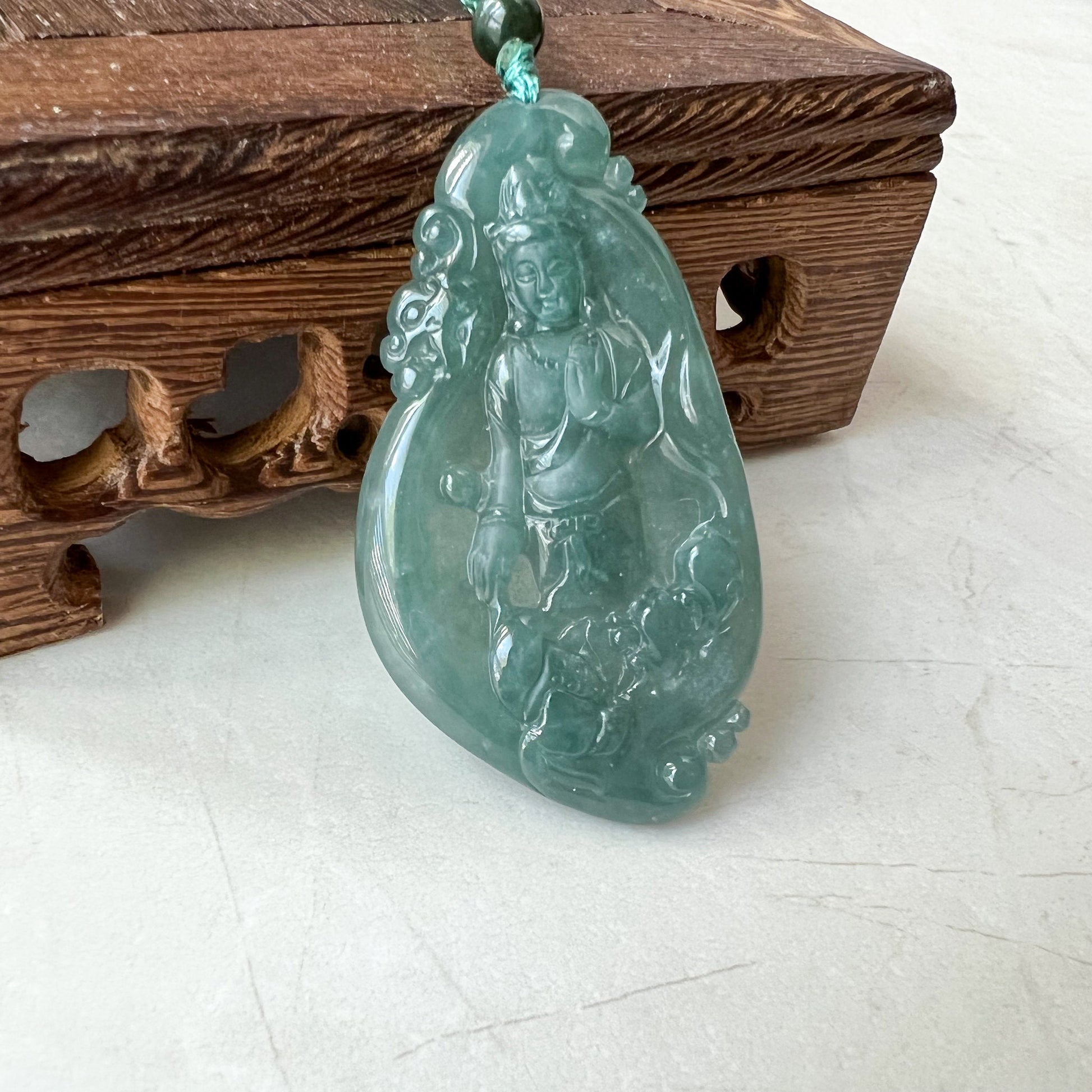 Jadeite Jade Standing Guan Yin Avalokiteshvara Carved Pendant Necklace, Quan Am, ZYF-1221-1660334749 - AriaDesignCollection