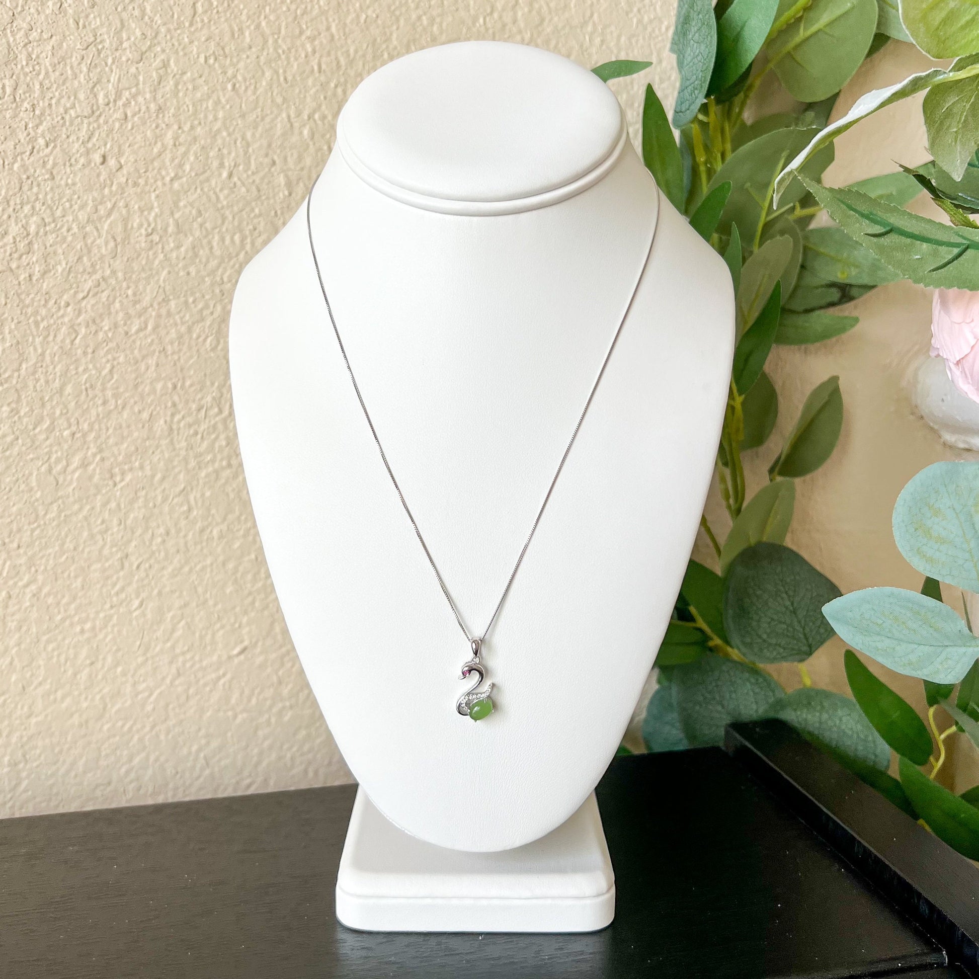 Green Nephrite Jade Swan Sterling Silver Necklace, HST-0722-1668705081 - AriaDesignCollection