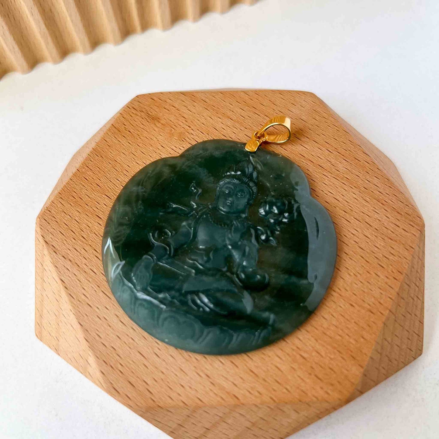 Jadeite Jade Mahasthamaprapta Buddha, Da Shi Zhi, Đại Thế Chí Bồ tát, 大势至菩萨, 18K Solid Gold Hand Carved Pendant, FCGZ-0422-0028193