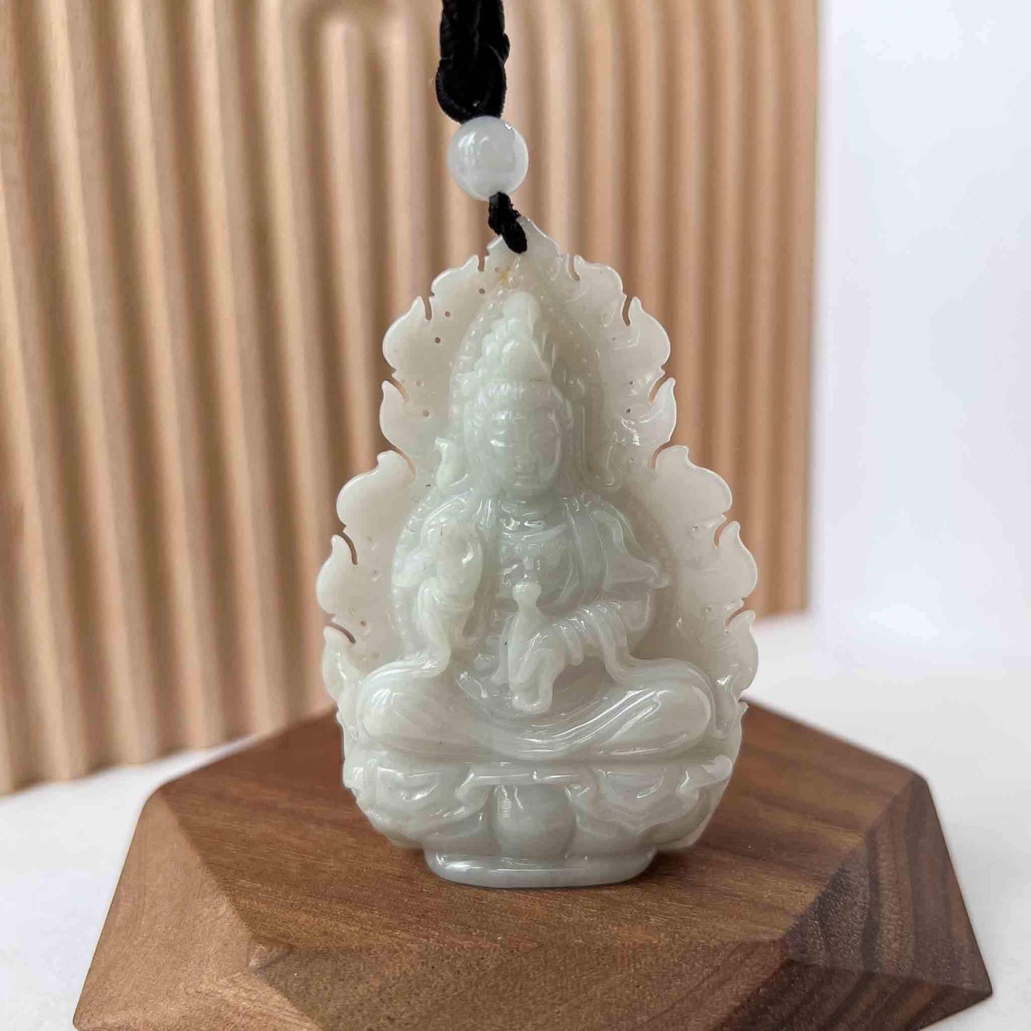 Jadeite Jade Guan Yin Avalokiteshvara Hand Carved Pendant Necklace, Quan Am, 观音, Light Green Jade Pendant, YGR-1022-1698554404