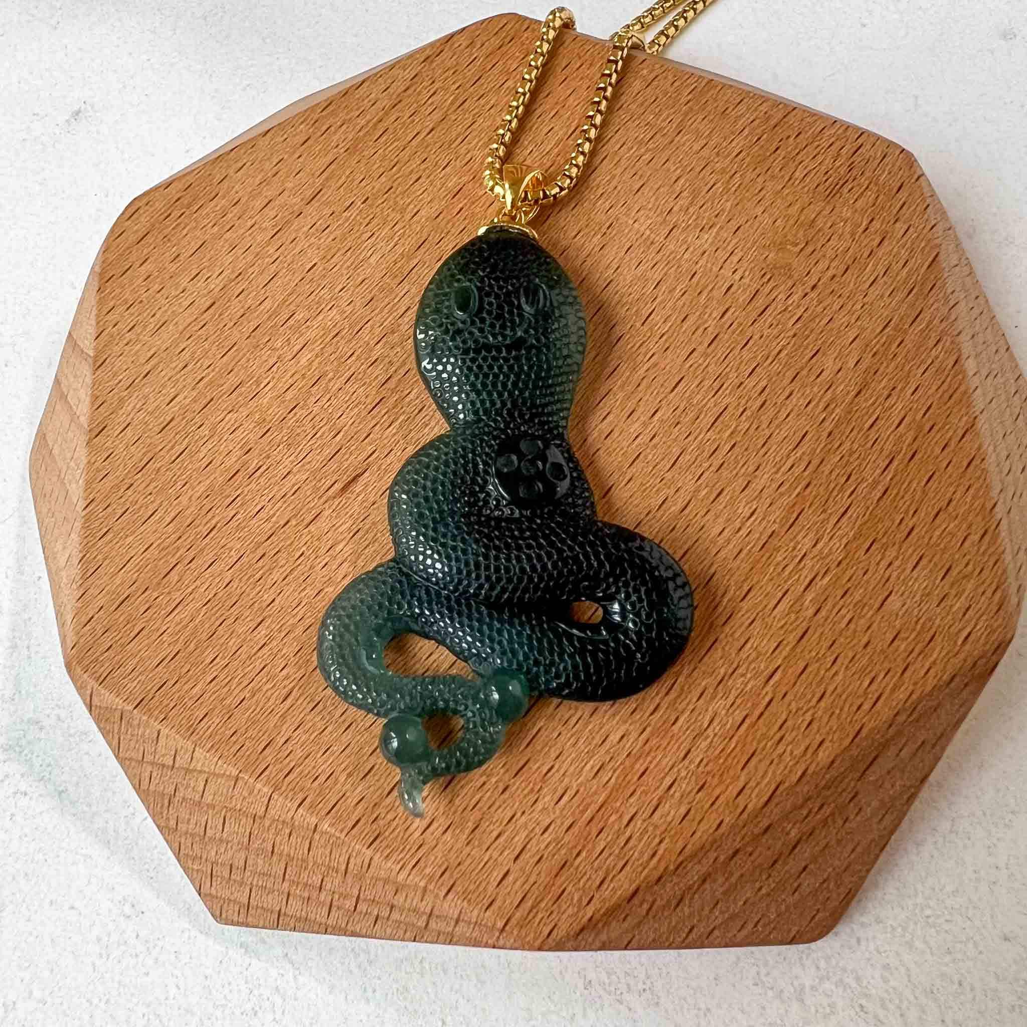 Snake deals jade pendant