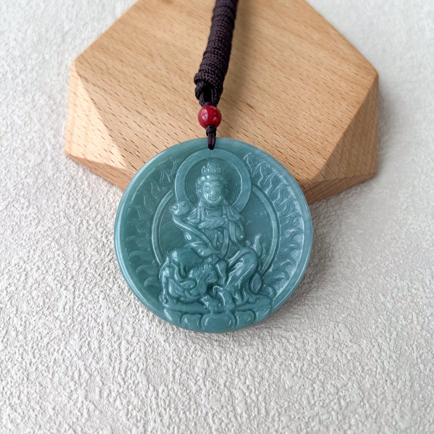 Jadeite Jade Manjushri Wisdom Buddha bodhisattva Wen Shu, Văn Thù Sư Lợi Bồ Tát, 文殊, Carved Pendant Necklace, MY-0323-0016085
