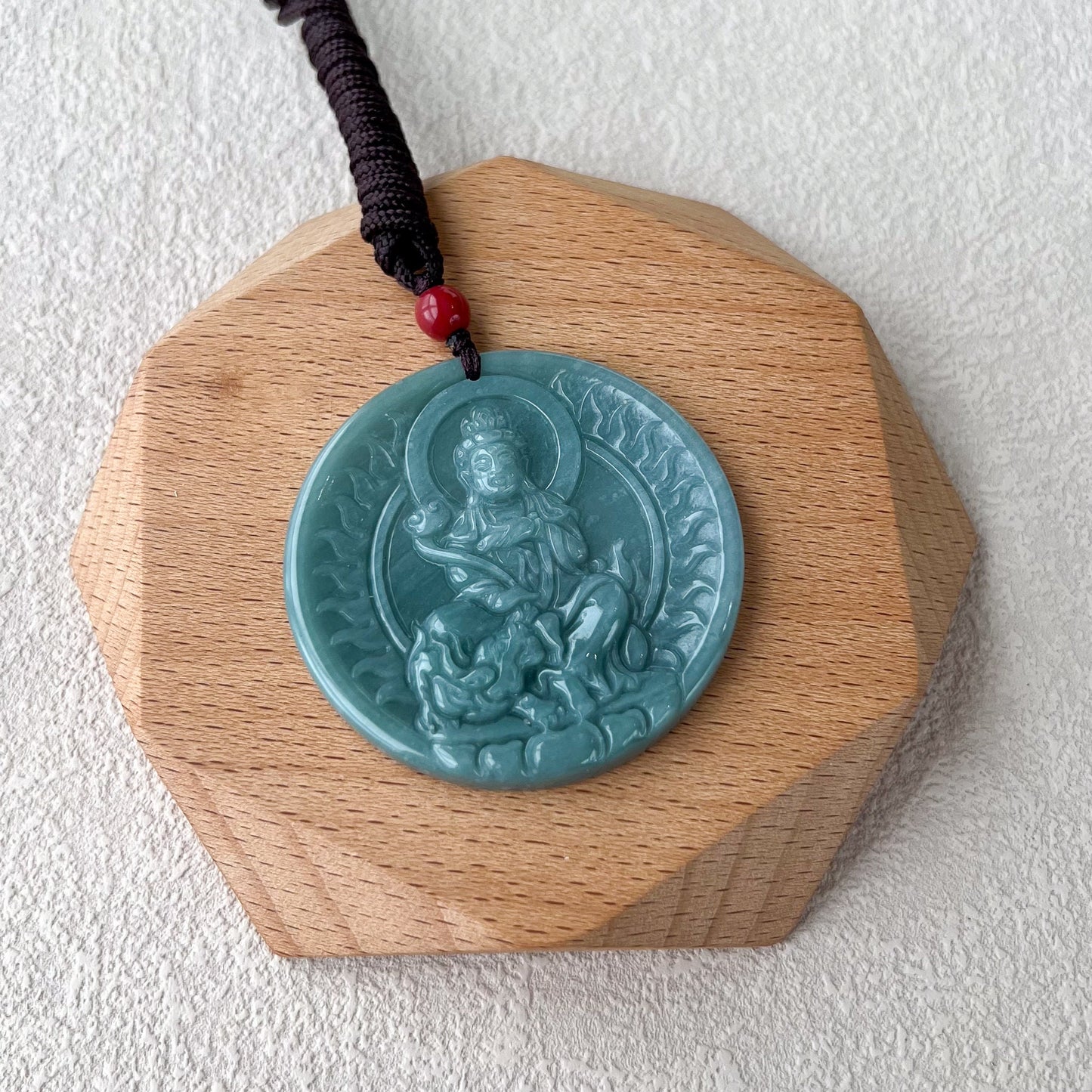 Jadeite Jade Manjushri Wisdom Buddha bodhisattva Wen Shu, Văn Thù Sư Lợi Bồ Tát, 文殊, Carved Pendant Necklace, MY-0323-0016085